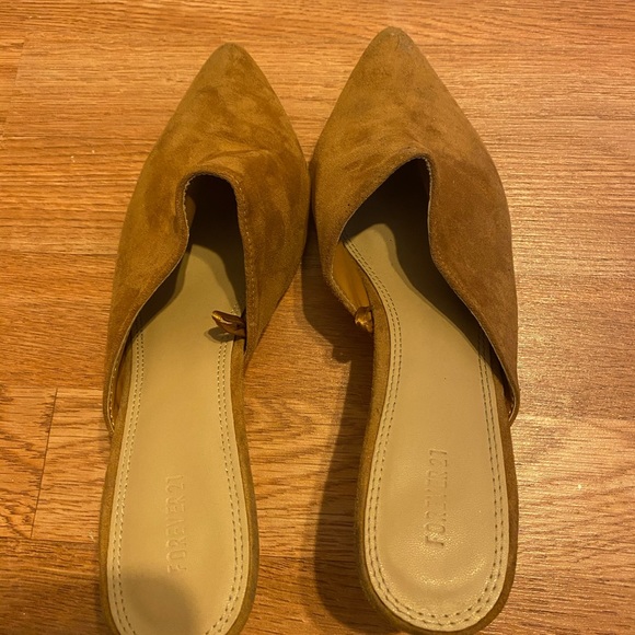 Kitten heel slip ons - Picture 3 of 4